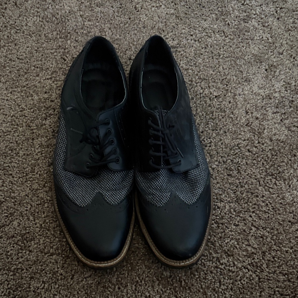 Bar III Black and Gray Wingtip Oxfords